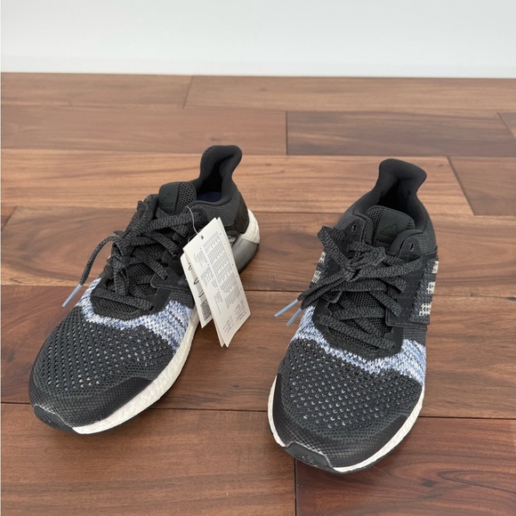 Adidas Ultraboost ST Running Shoes Primeknit Women's Size 7.5 - Picture 2 of 9